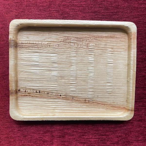 Eco-Friendly Arecanut Leaf Tray – 8"x5" Natural & Sustainable
