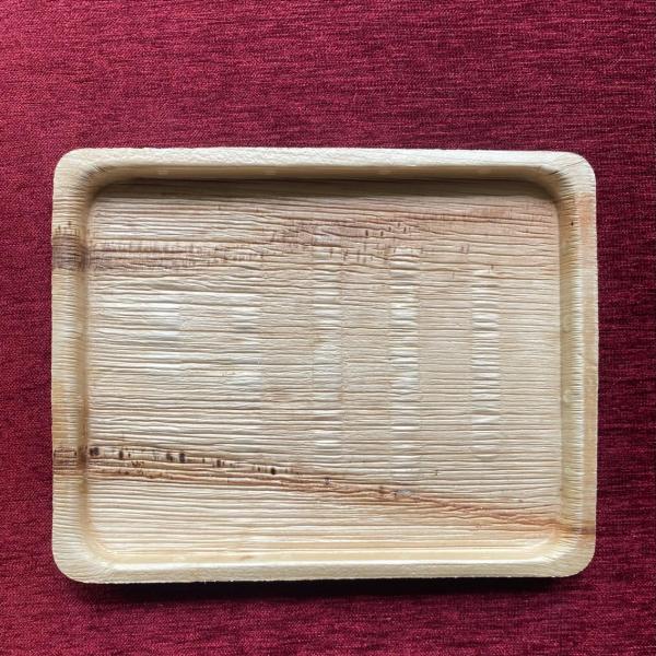 Eco-Friendly Arecanut Leaf Tray – 8"x5" Natural & Sustainable