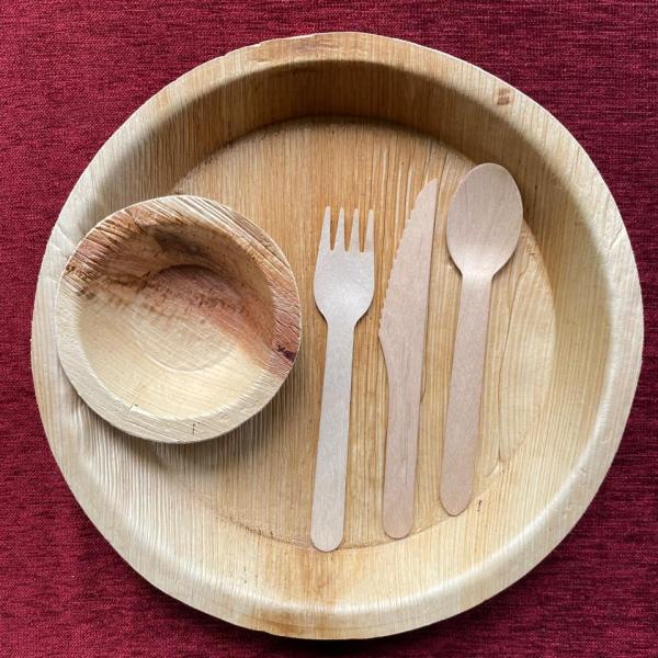 Eco-Friendly Tableware Set – Arecanut Leaf Plate with Wooden Cutlery (5-Piece Set)