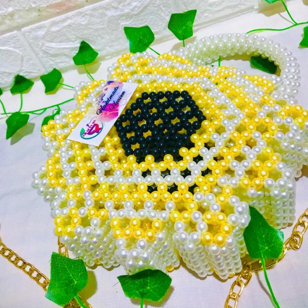 Sunflower-Inspired Luxury Beaded Handbag – Handmade with Pearls & Crystals