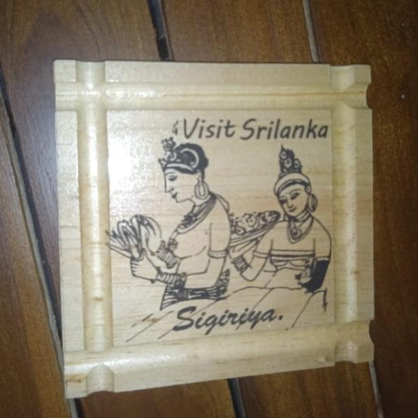 Wooden Coasters with Sigiri Frescoes Print – Pine Wood – 10cm x 10cm