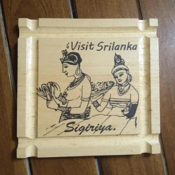 Wooden Coasters with Sigiri Frescoes Print – Pine Wood – 10cm x 10cm