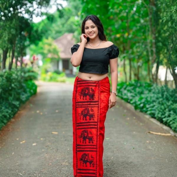 Black Off-Shoulder Cotton Crop Top for Women – Back Gathered (XS–3XL)