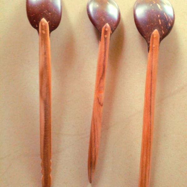 Coconut Shell Cutlery Set with Wooden Handles – Elegant Eco Dining